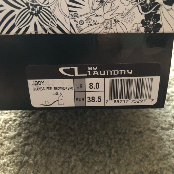 Brown CL by Laundry Jody Sandal - Picture 4 of 7